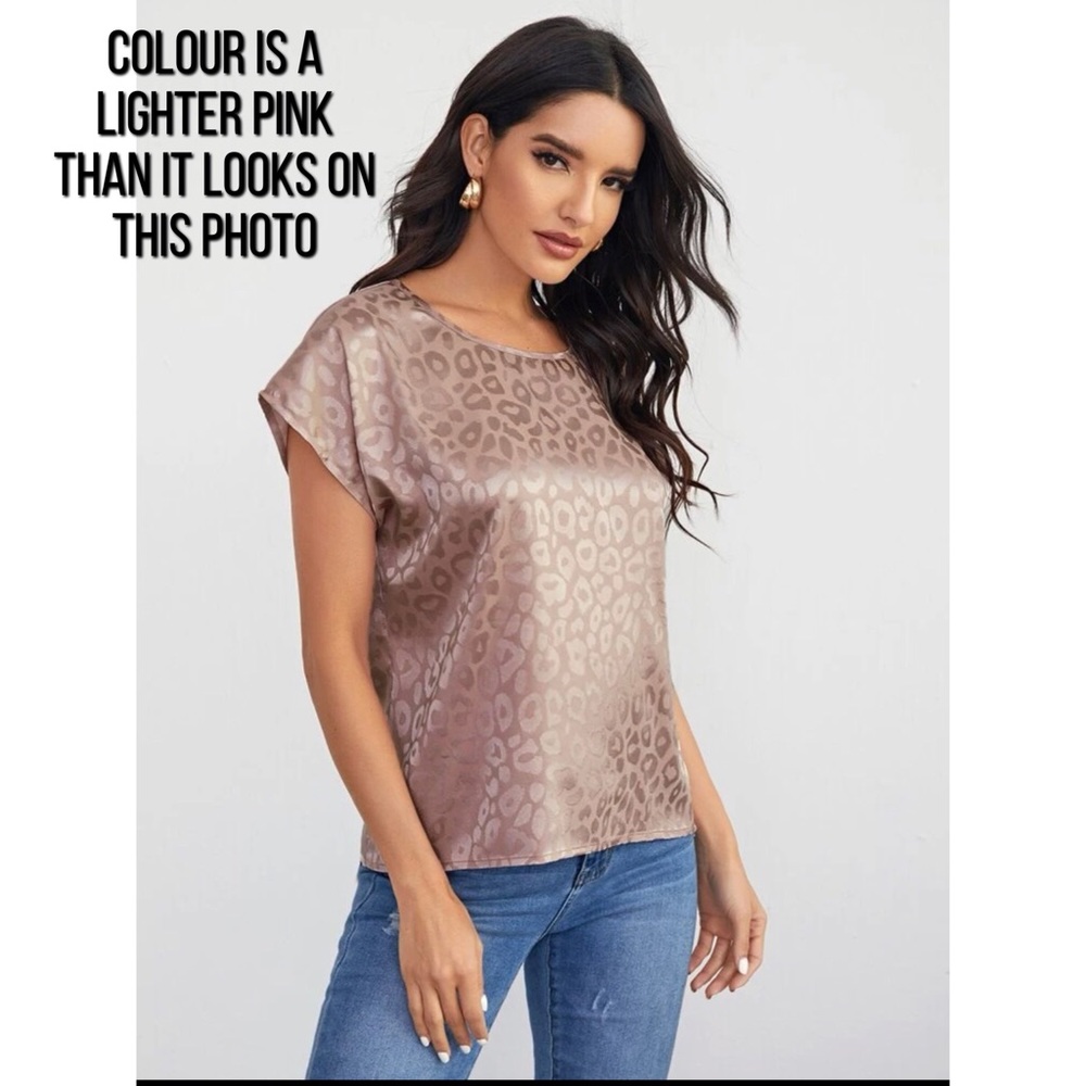 Dolman Sleeve Leopard Jacquard Top - Picture 1 of 9